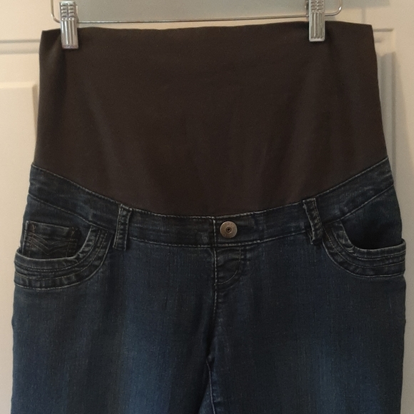 Thyme Maternity jeans - Picture 2 of 7